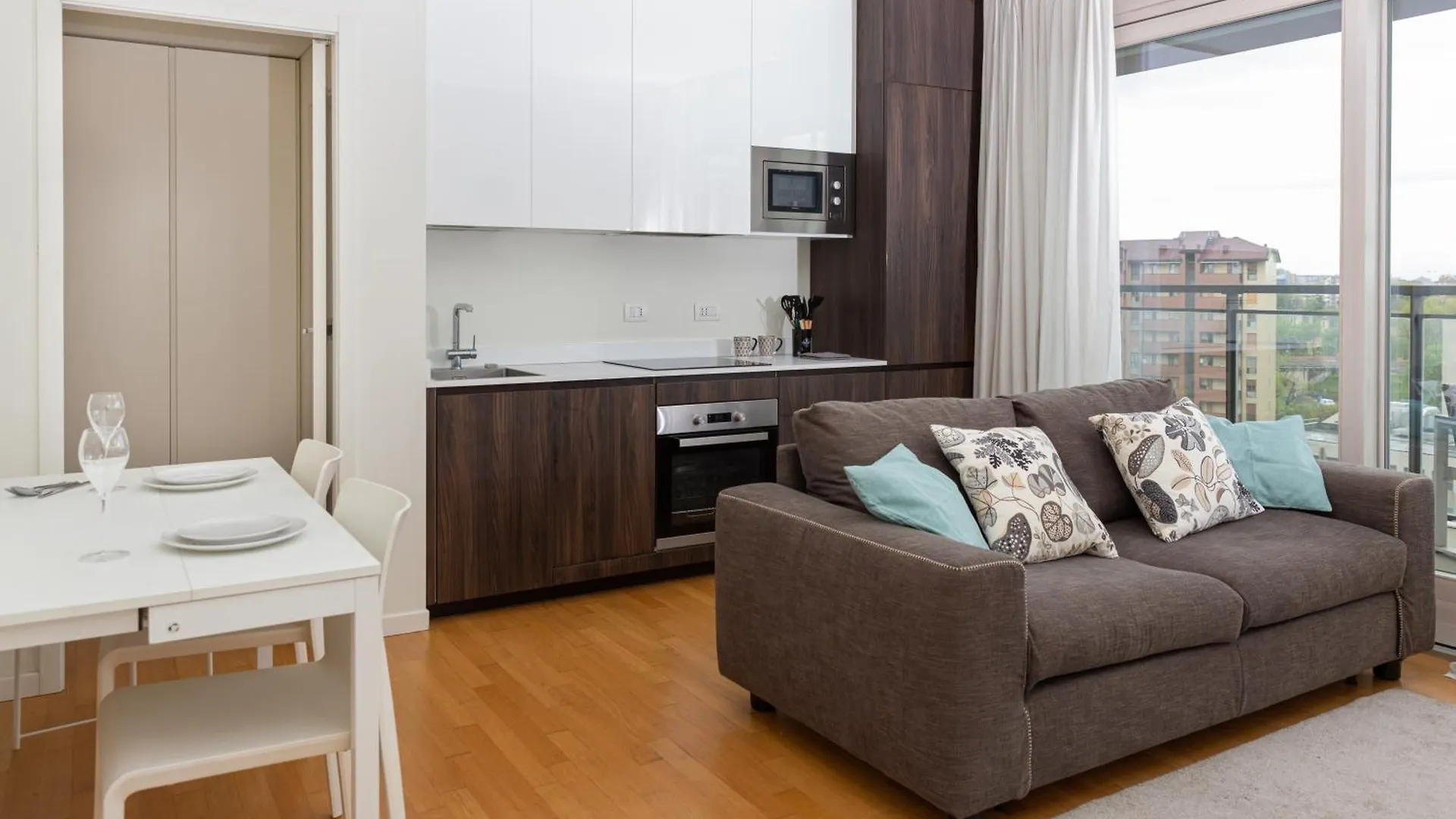 Gym And Pool Exclusive Apartment Milaan